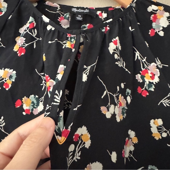 Madewell 100% Silk Notched Ruffle Cuff Blouse Top In Carnation Toss Size XS - Picture 6 of 10